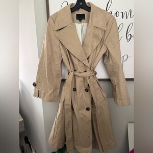 Classic Banana Republic Tan Trench Jacket w Belt